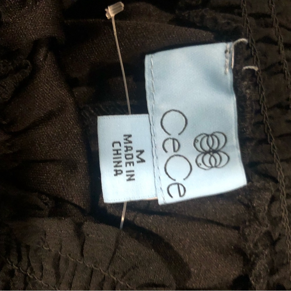 Cece Ruffle Sleeves  Top Medium - Picture 4 of 6